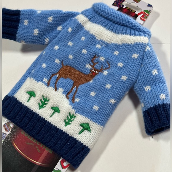 Pack Of Two Christmas Ugly Wine Bottle Sweater - Picture 3 of 9